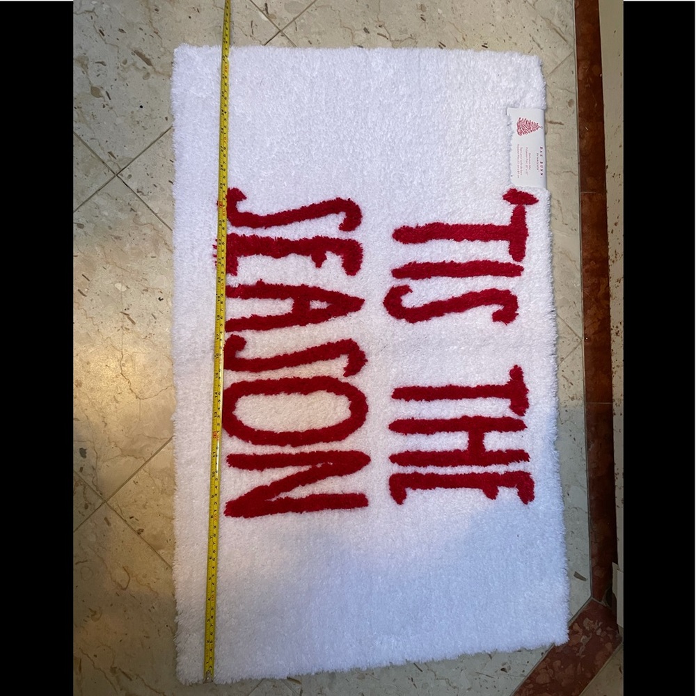 NWT Rae Dunn “‘TIS THE SEASON” Bath Mat - Picture 11 of 12